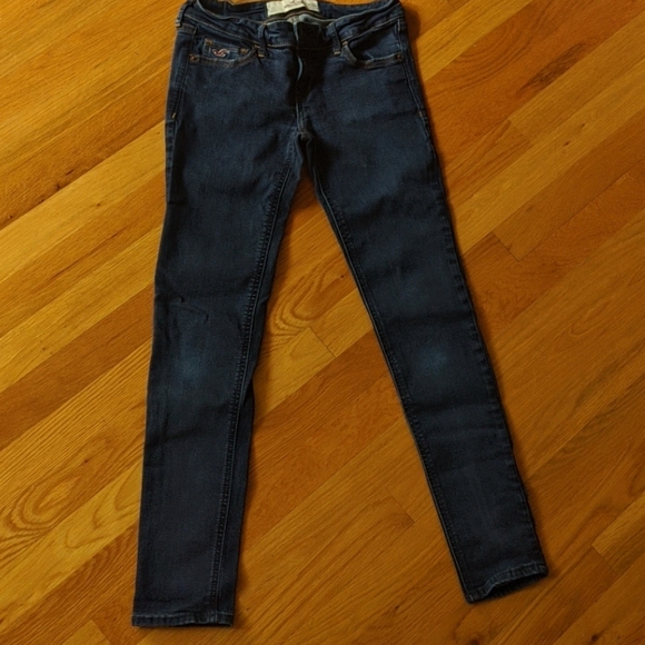 Hollister Skinny Jeans - Picture 3 of 3